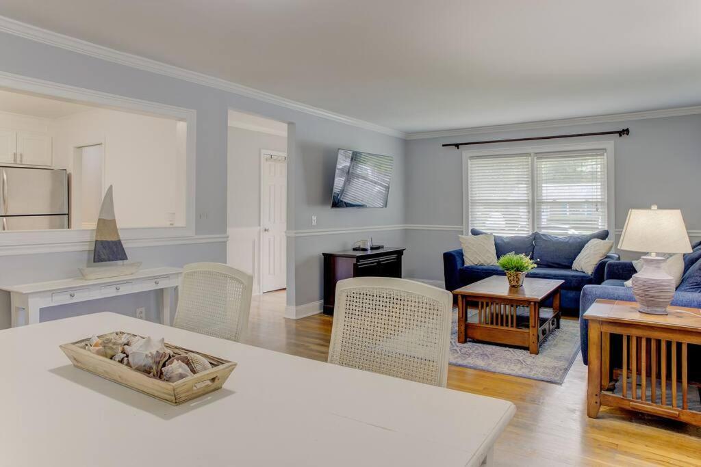 Charming Home Near Folly & Downtown Charleston Exterior foto